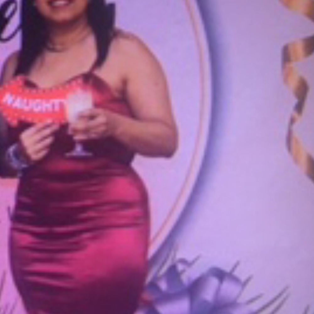 Fashion nova fitted dress fits to your shape